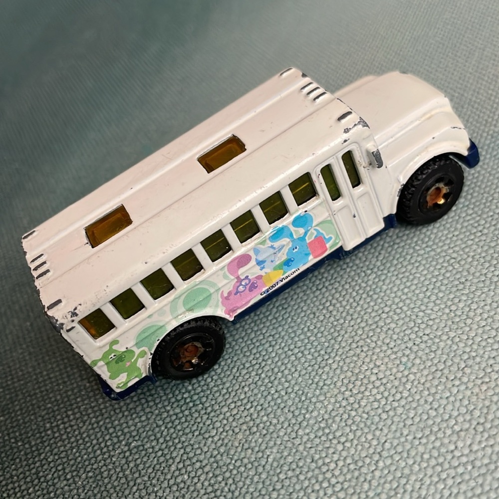 Matchbox Blues Clues Bus